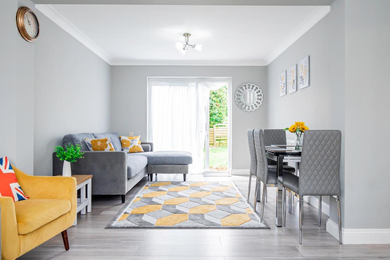 Stunning Place, Close To Windsor & Heathrow & Private Parking Burnham  Exteriér fotografie