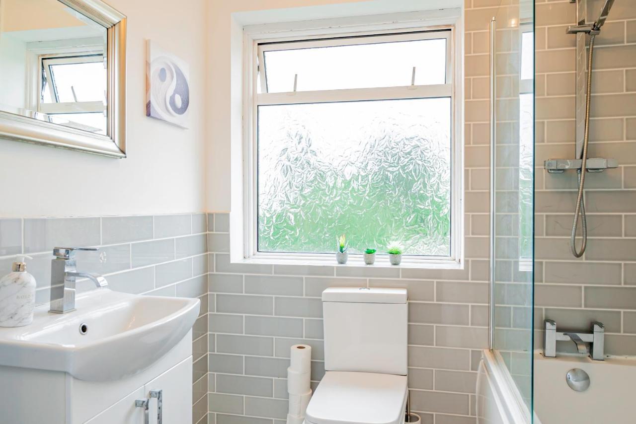 Stunning Place, Close To Windsor & Heathrow & Private Parking Burnham  Exteriér fotografie